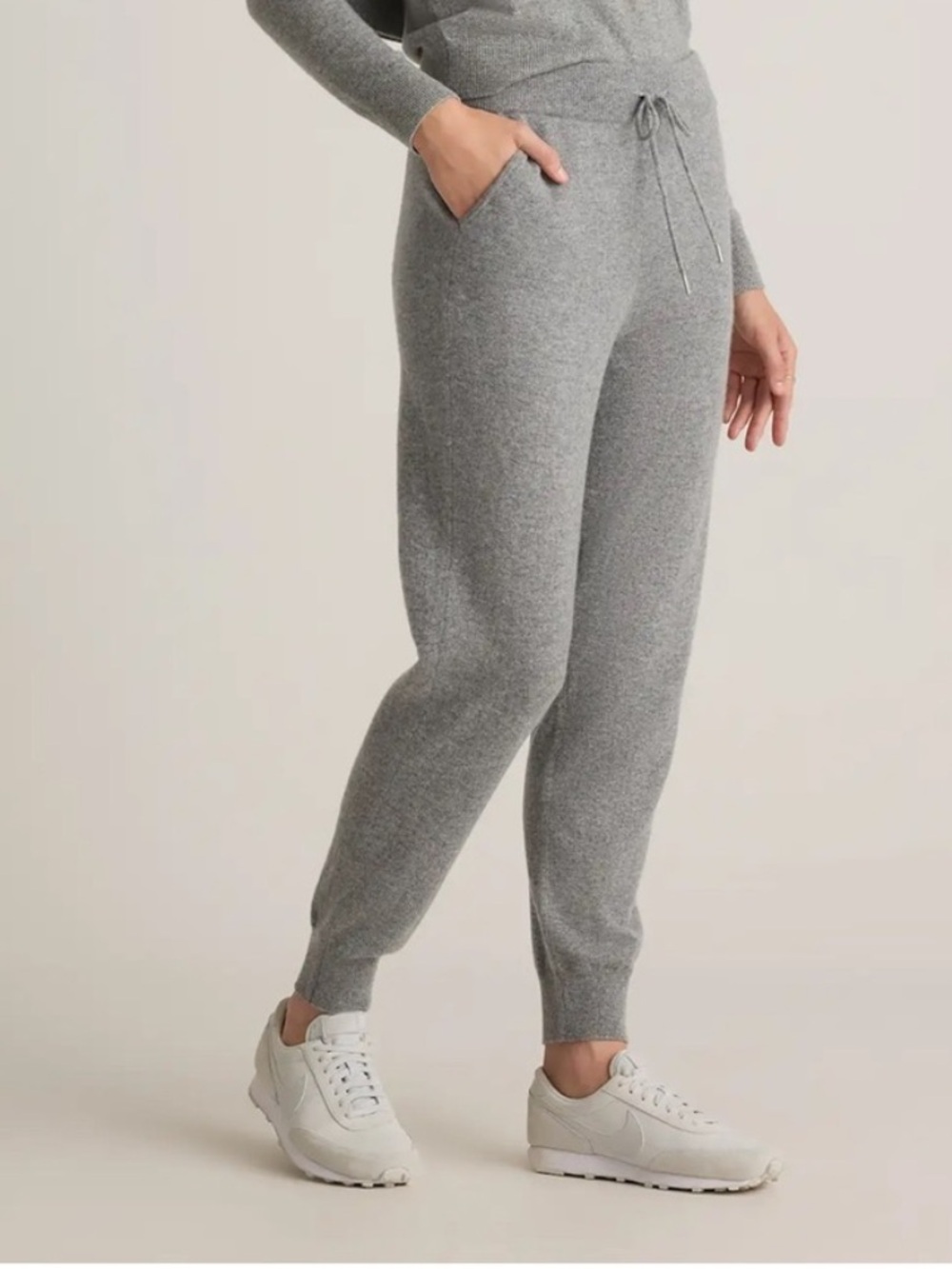 QUINCE | 100% Mongolian Cashmere Jogger in Grey | M